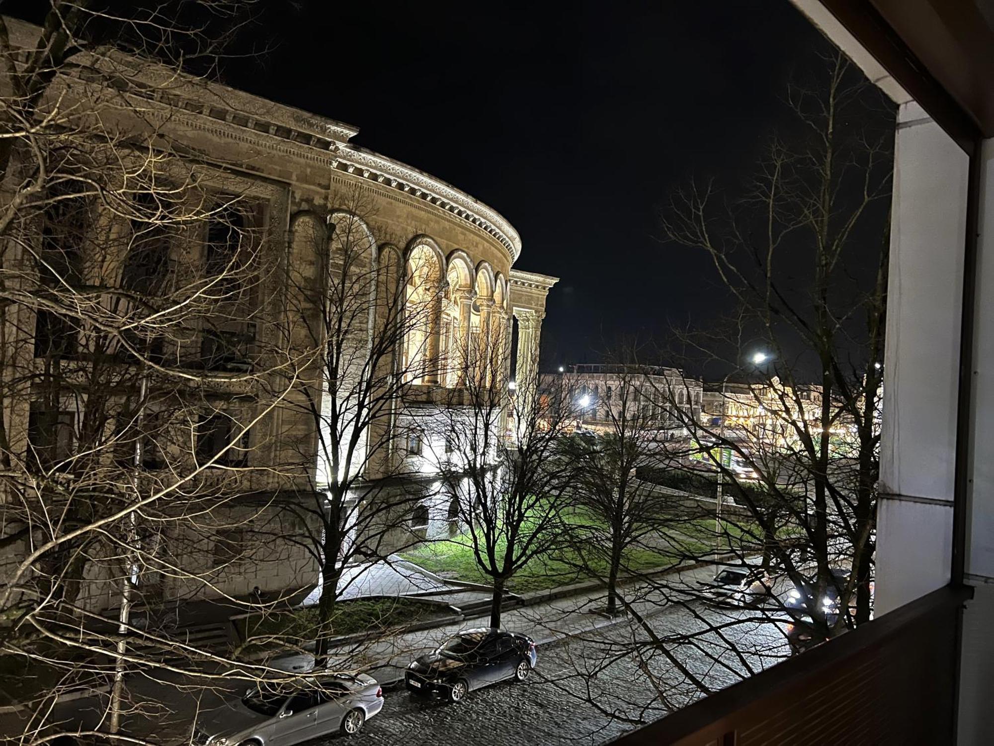 Maco'S Apartment Кутаиси Экстерьер фото